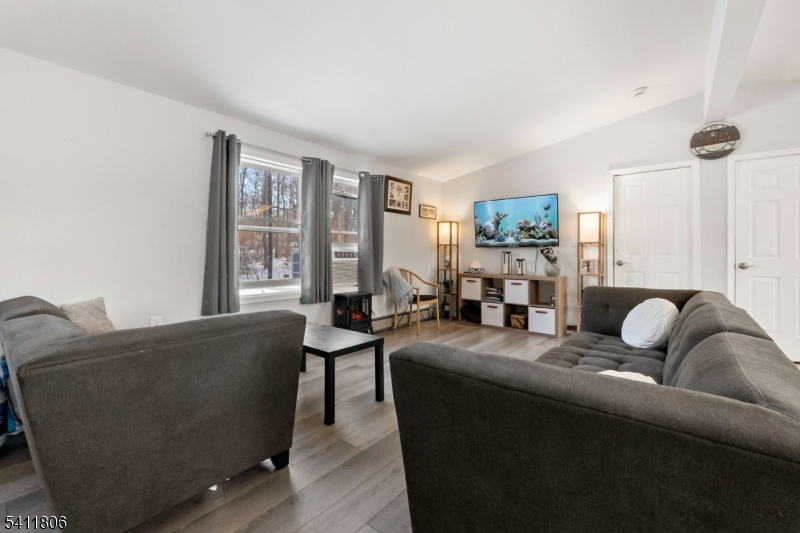 191 Millbrook Road Blairstown, NJ 07825 - Photo 4 of 32 Gallery Image 4