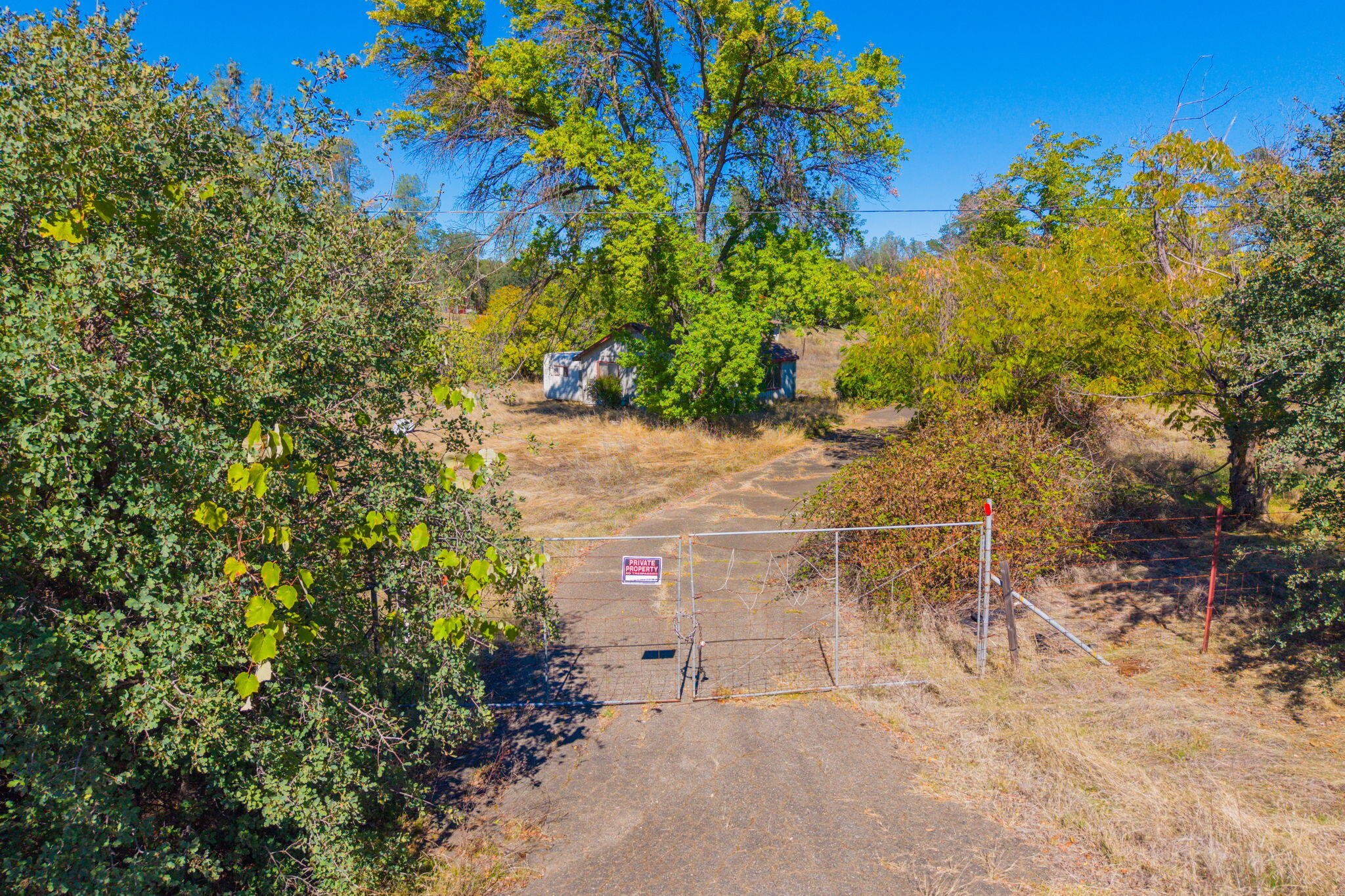 6298 Oasis Road Redding, CA 96003 - Photo 4 of 33 1-web-or-mls-IMG-01