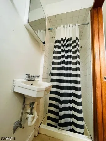 $1,500 | 123 Cherry Street, Unit 3, Elizabeth, NJ 07202