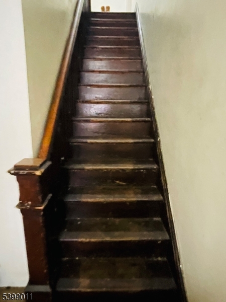 123 Cherry Street, Unit 3 Elizabeth, NJ 07202 - Photo 8 of 11 a view of entryway