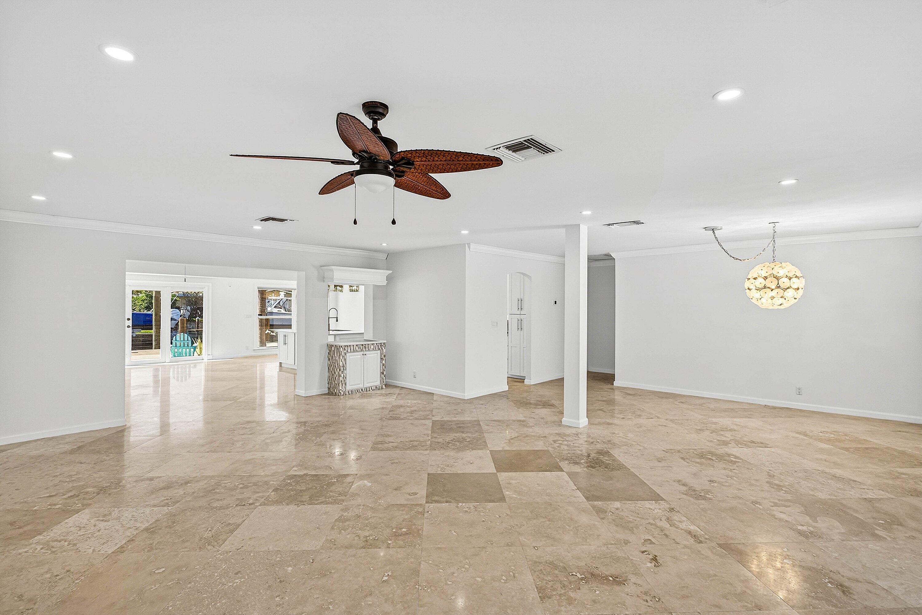 2524 Southeast 9th Street Pompano Beach, FL 33062 - Photo 8 of 45 007-2524Southeast9thStreet-PompanoBeach-