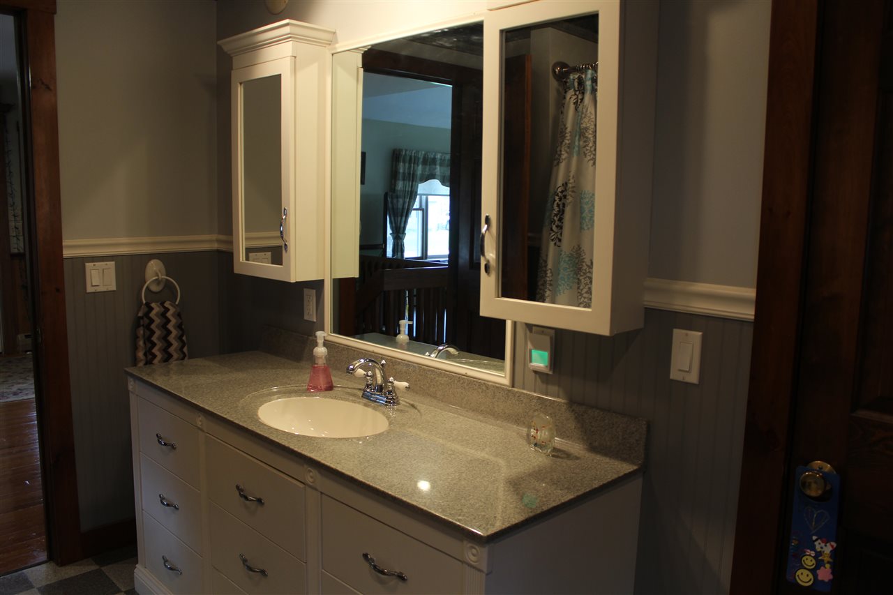 2 Victoria Drive Rockingham, VT 05101 - Photo 15 of 36 Gallery Image 15