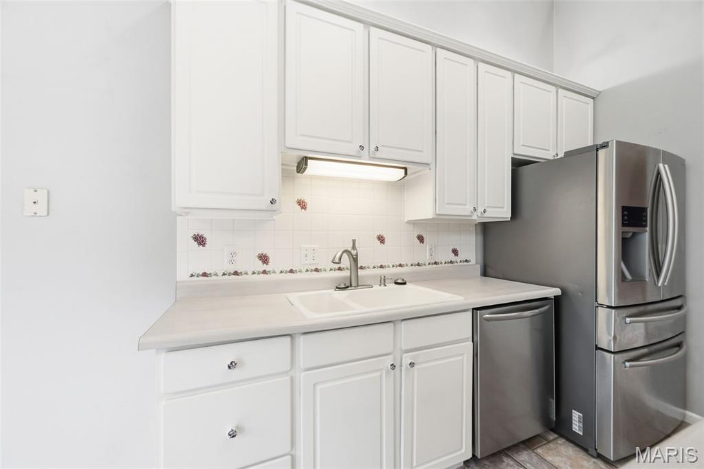5063 Oak Bluff Drive High Ridge, MO 63049 - Photo 19 of 90