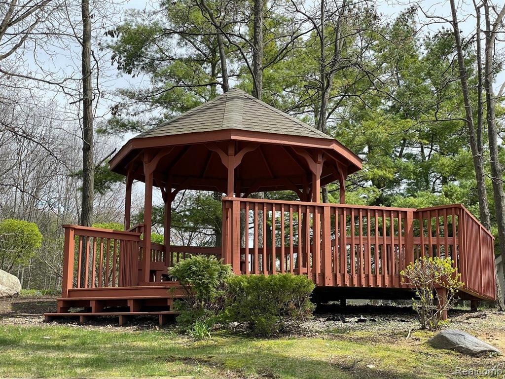 902 Ridge Court, Unit 122 Brighton, MI 48116 - Photo 27 of 28 Gallery Image 27