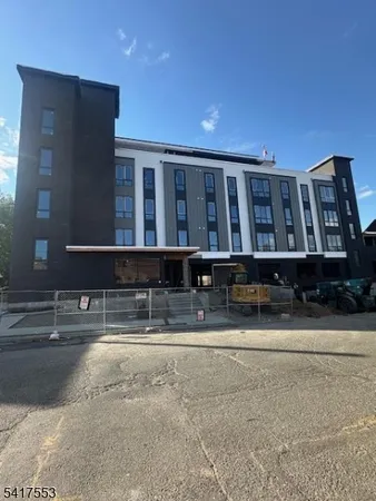 $2,700 | 50 East 23rd Street, Unit 407, Paterson, NJ 07514