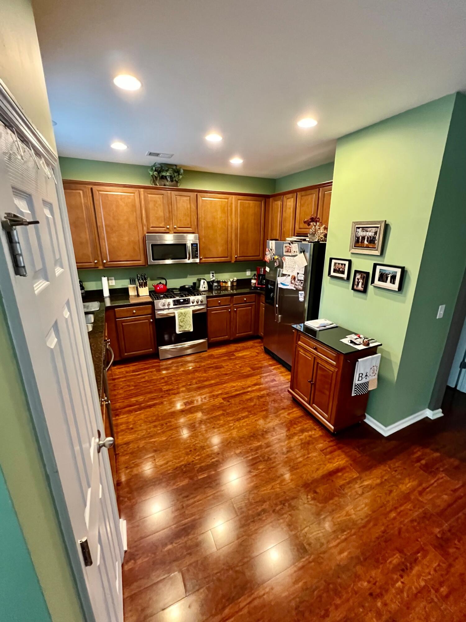 3653 Locklear Lane Mount Pleasant, SC 29466 - Photo 5 of 32 IMG_3775