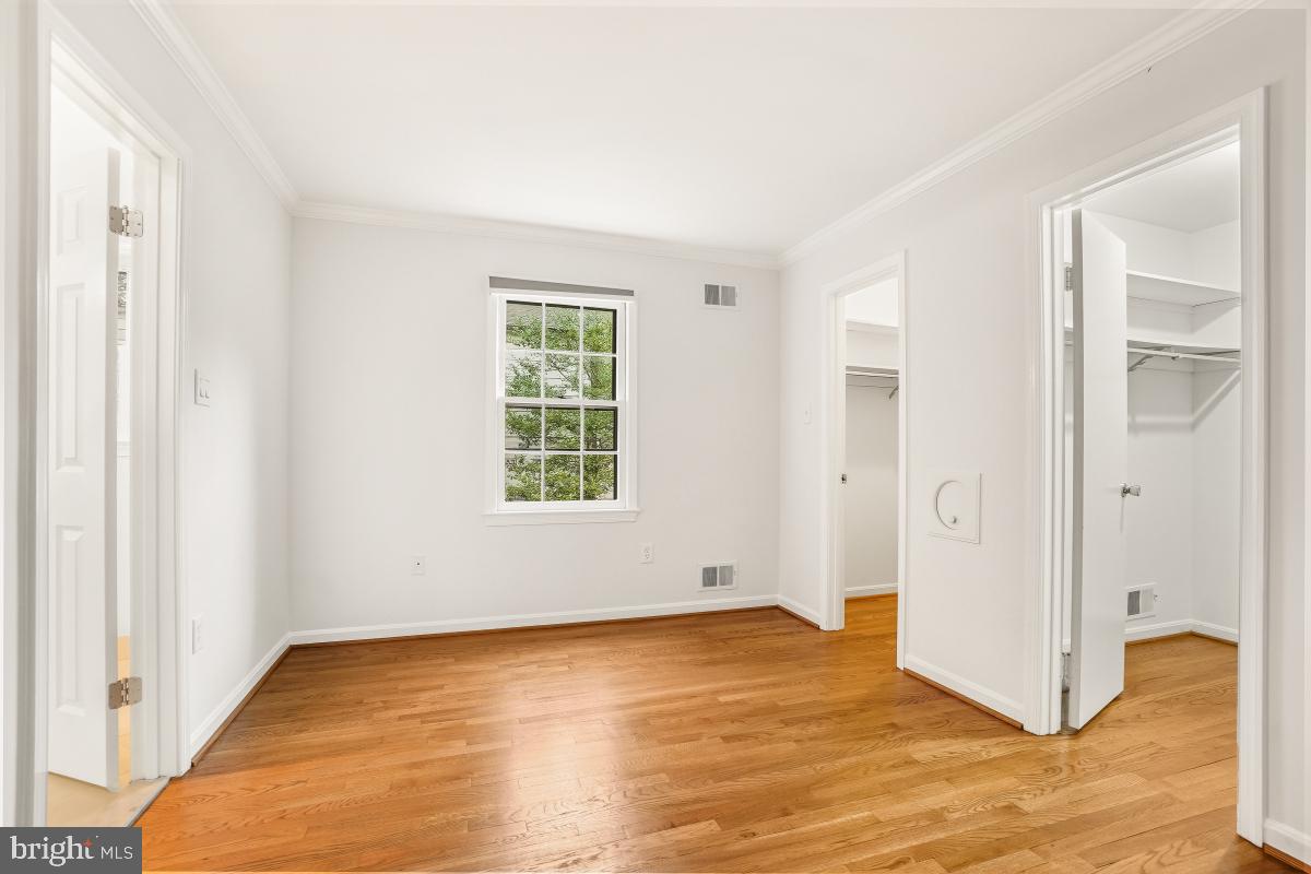 9126 Friars Road Bethesda, MD 20817 - Photo 26 of 32