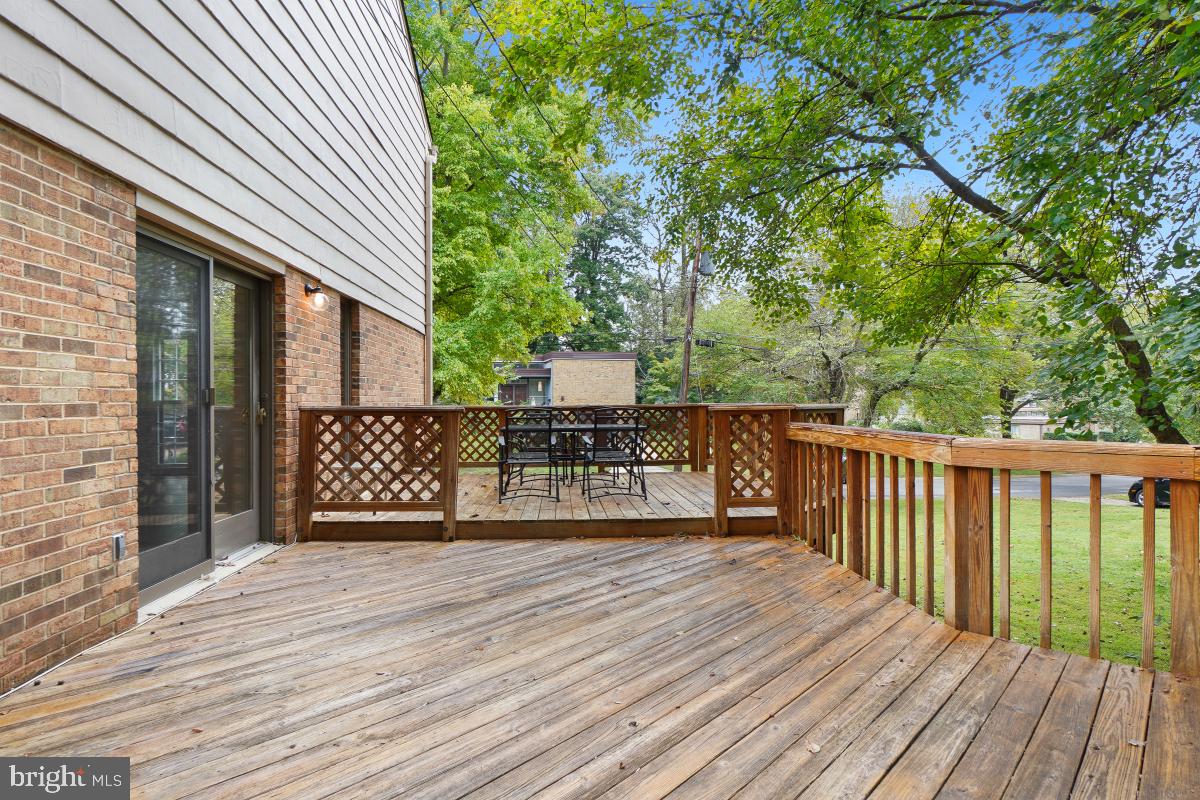 9126 Friars Road Bethesda, MD 20817 - Photo 31 of 32 Deck