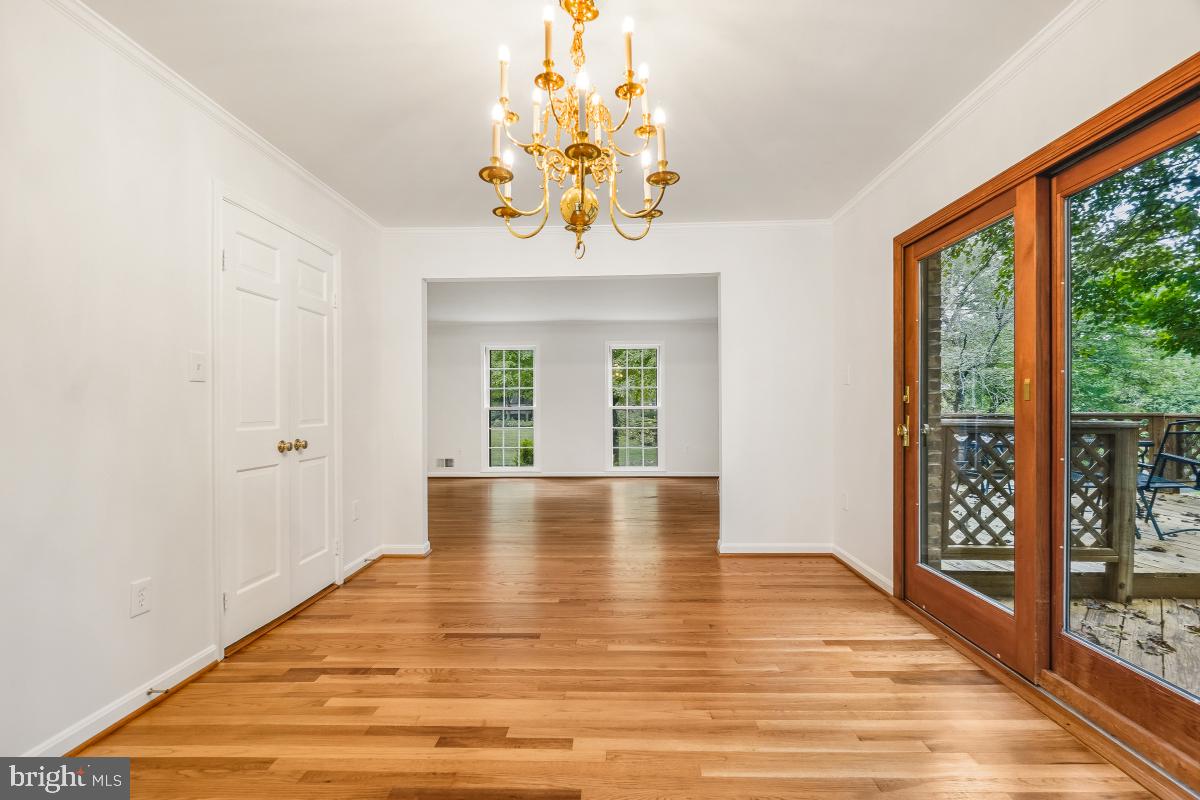 9126 Friars Road Bethesda, MD 20817 - Photo 7 of 32 Dining Room