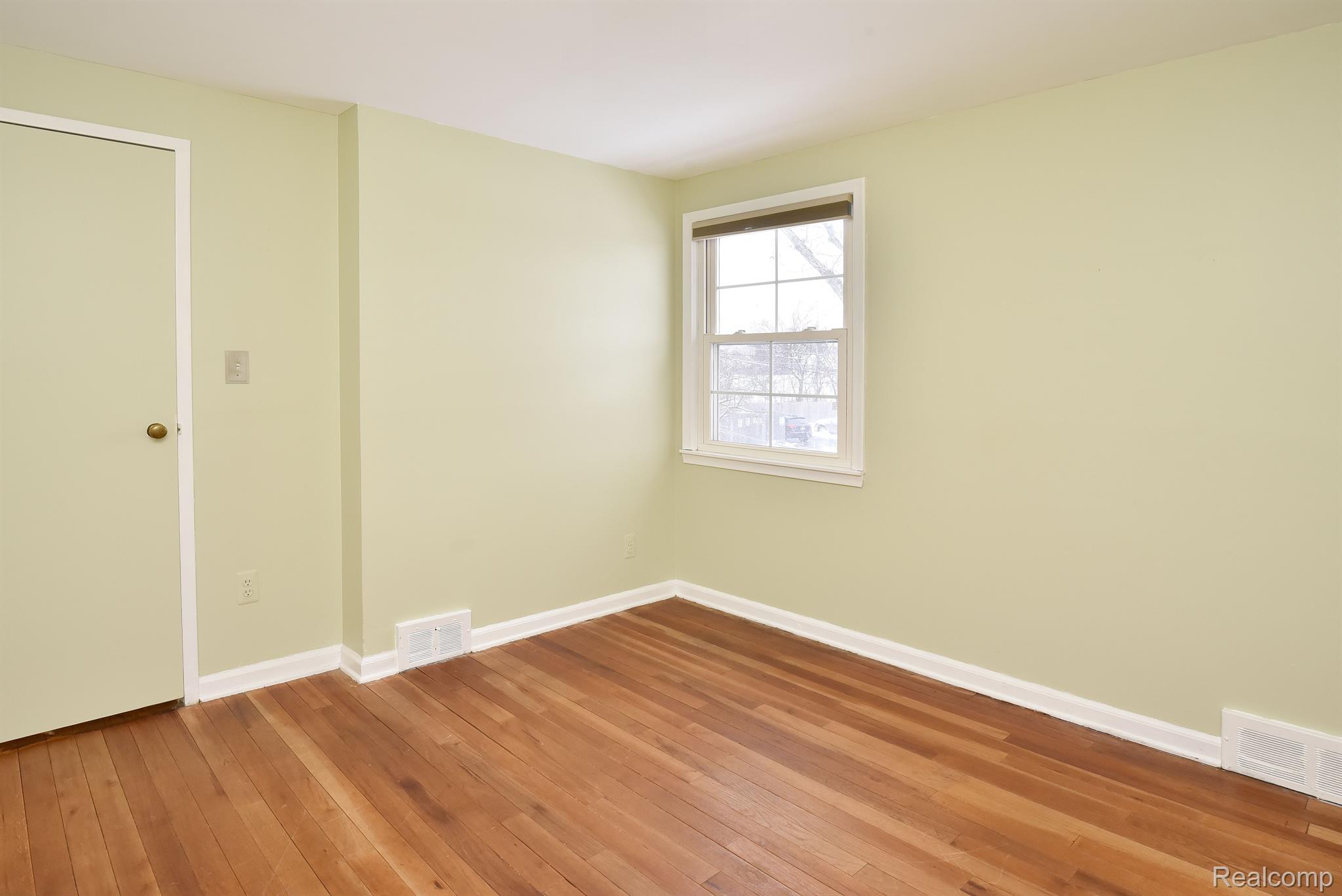 1760 Graefield Road Birmingham, MI 48009 - Photo 19 of 25 Gallery Image 19