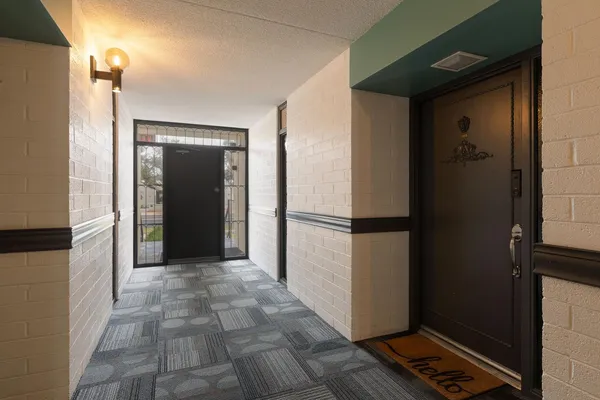 $2,900 | 6502 North Central Avenue, Unit A103, Phoenix, AZ 85012