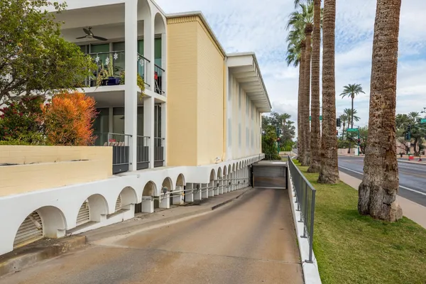 $2,900 | 6502 North Central Avenue, Unit A103, Phoenix, AZ 85012