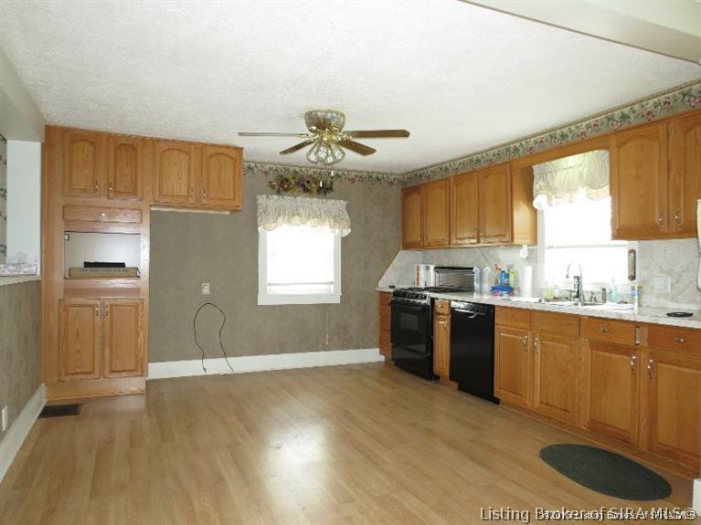 3378 Freiberger Road Floyds Knobs, IN 47119 - Photo 9 of 26 Gallery Image 9
