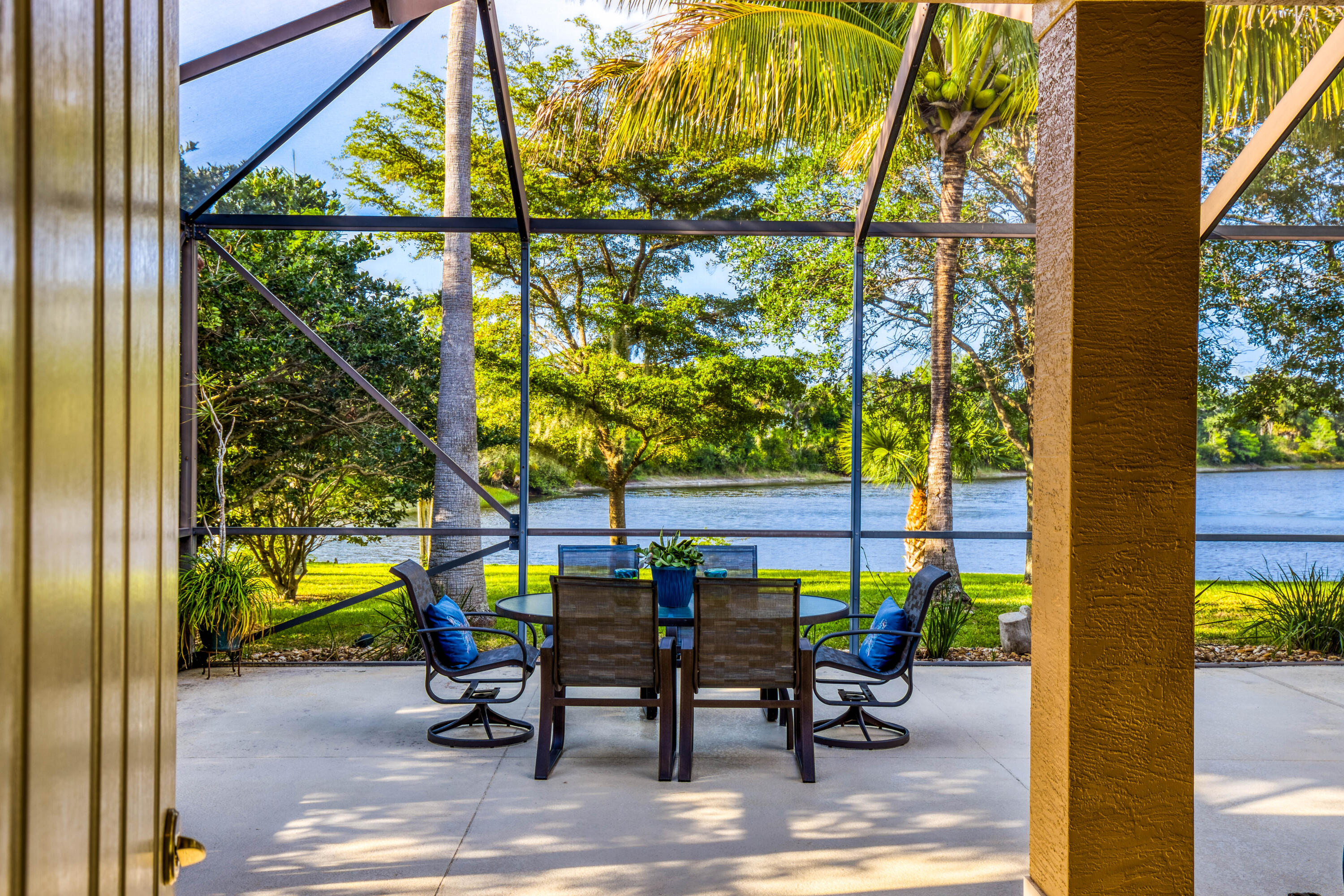 155 Southeast Ethan Terrace Stuart, FL 34997 - Photo 4 of 53 155 SE Ethan Terrace-MLS-39