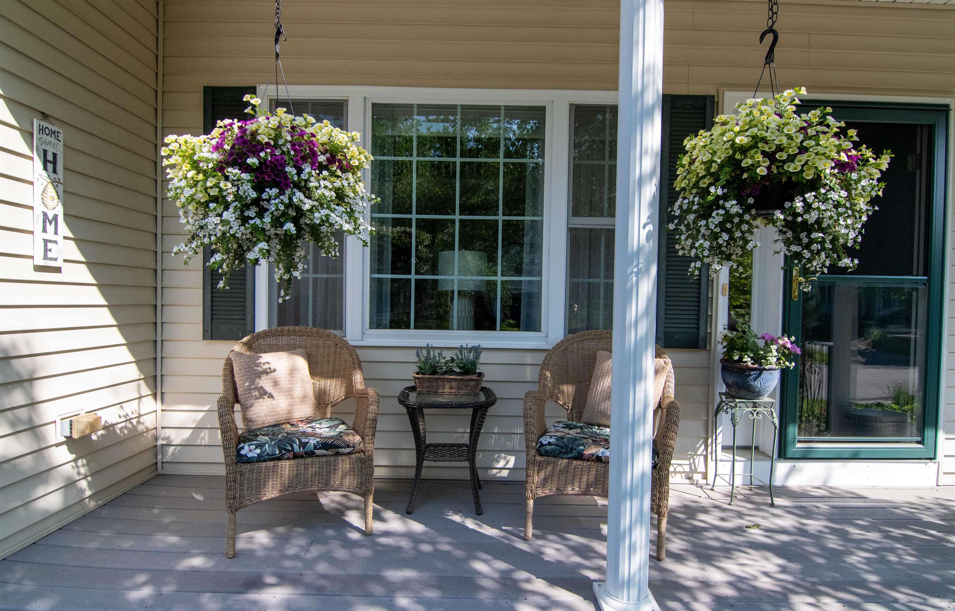 2 Locksley Lane Raymond, NH 03077 - Photo 2 of 35