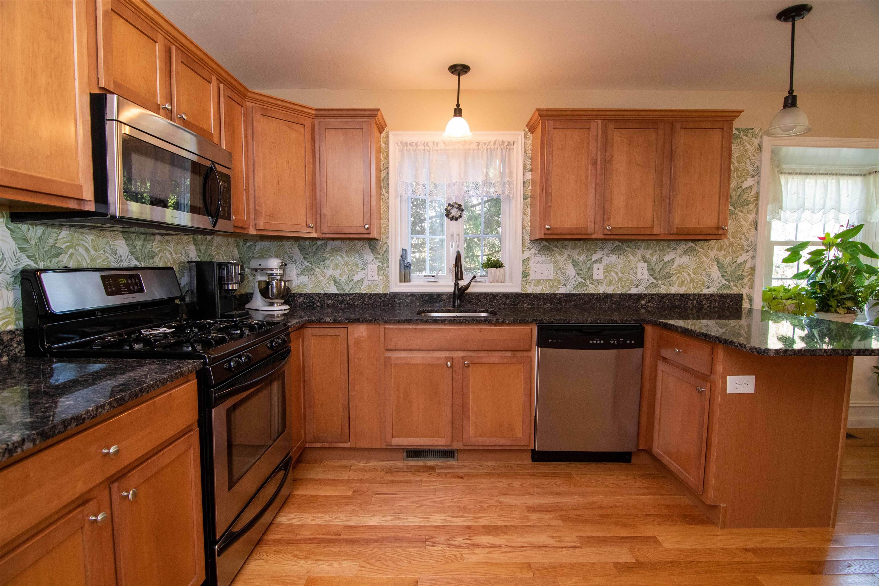 2 Locksley Lane Raymond, NH 03077 - Photo 10 of 35