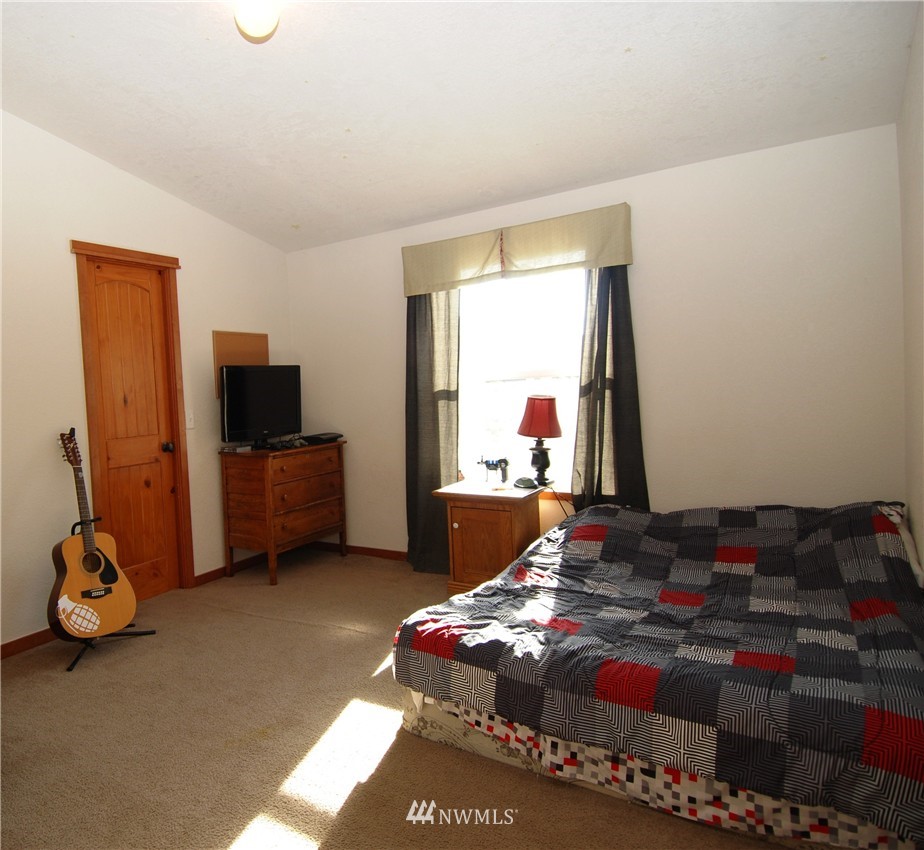 6615 Navarre Coulee Road Chelan, WA 98816 - Photo 15 of 21 Gallery Image 15
