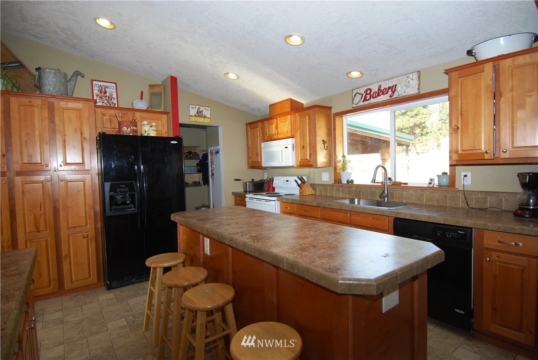 6615 Navarre Coulee Road Chelan, WA 98816 - Photo 5 of 21 Gallery Image 5