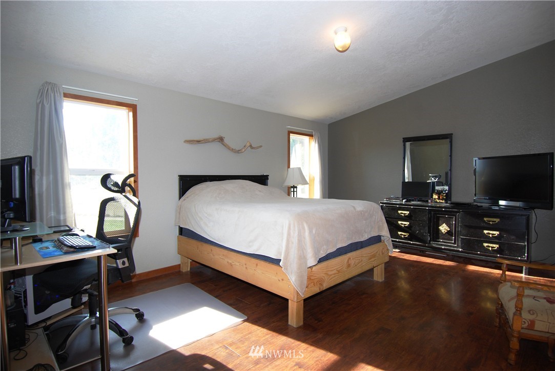 6615 Navarre Coulee Road Chelan, WA 98816 - Photo 10 of 21 Gallery Image 10
