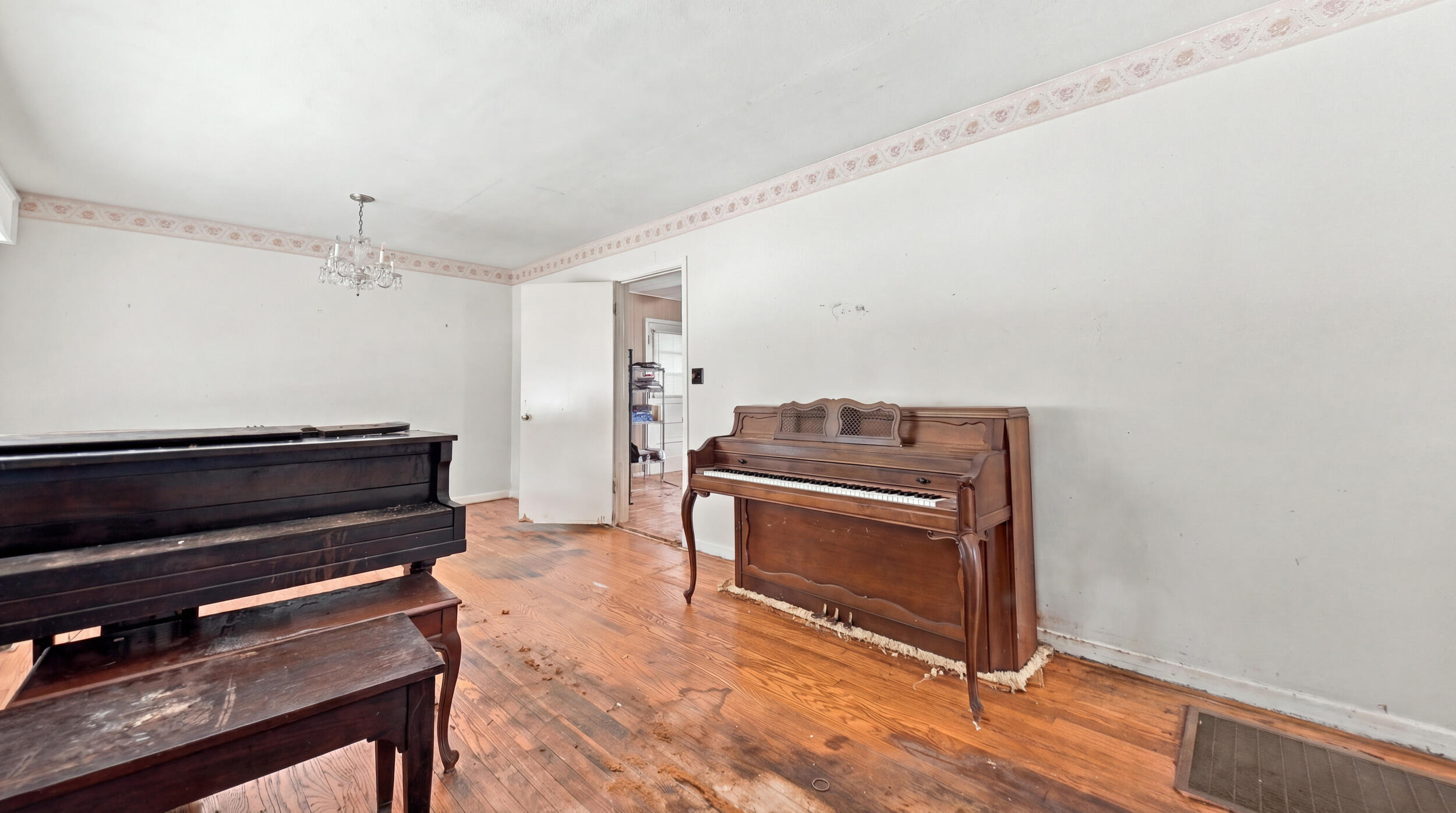 1429 Bainbridge Road Chattanooga, TN 37415 - Photo 5 of 16 1429 bainbridge rd-5