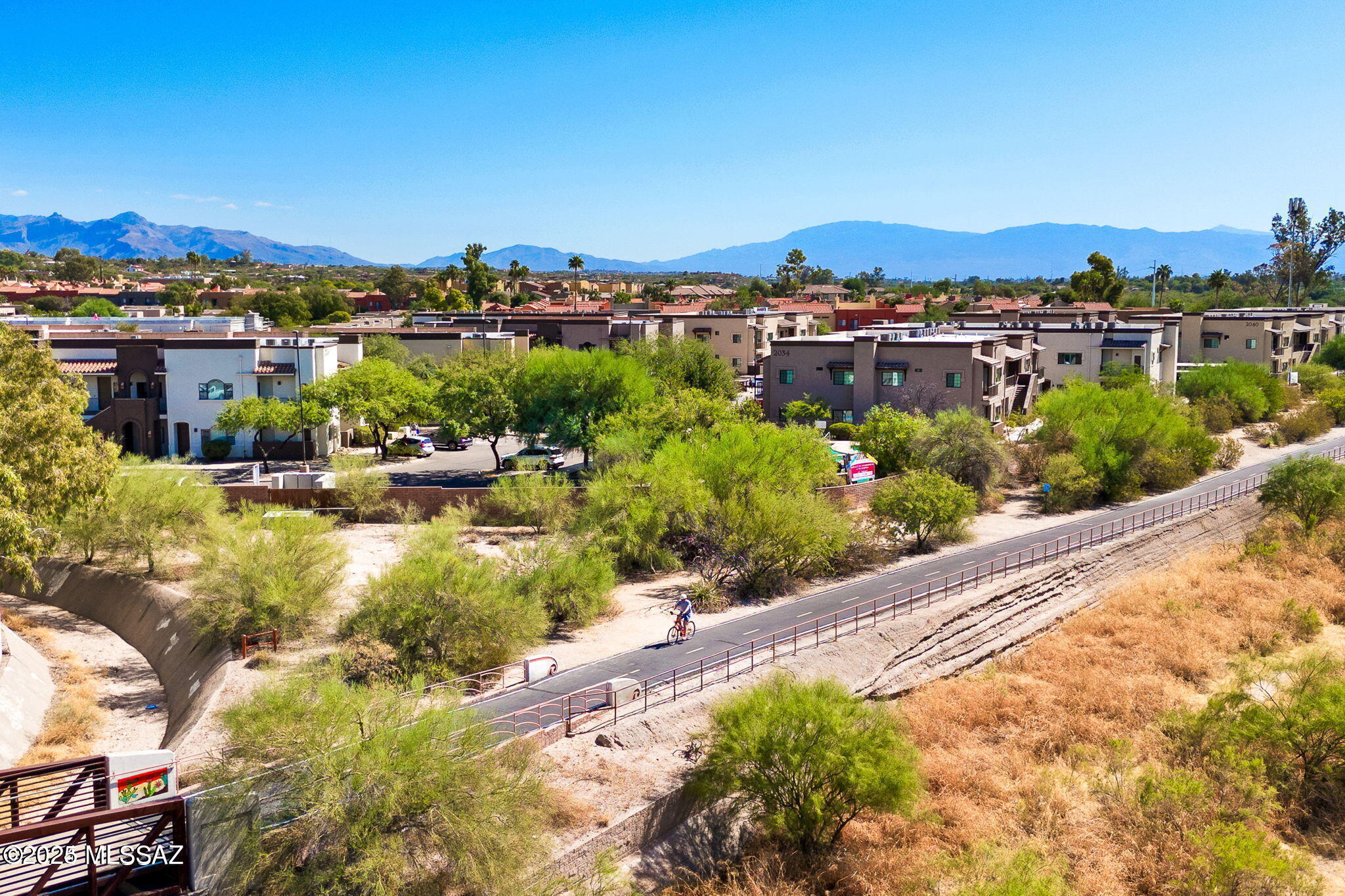 2028 East River Road, Unit 205 Tucson, AZ 85718 - Photo 33 of 42