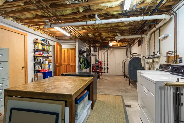 $1,095,000 | 28 Orne Lane, Cushing, ME 04563