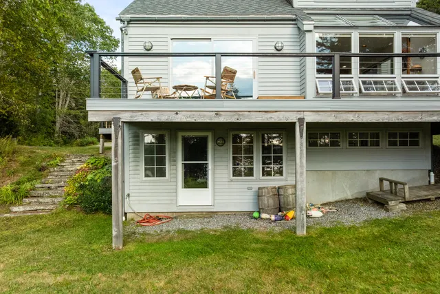 $1,095,000 | 28 Orne Lane, Cushing, ME 04563