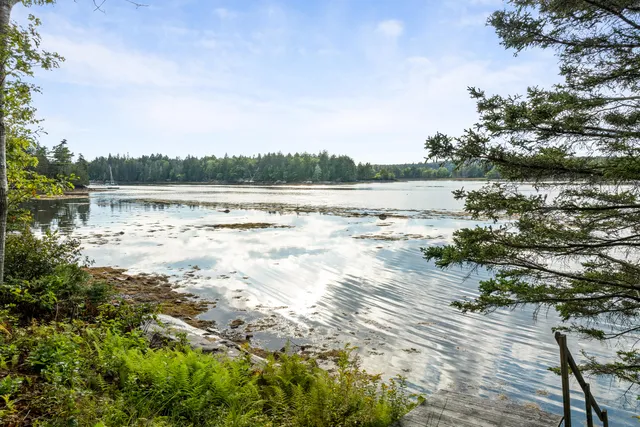 $1,095,000 | 28 Orne Lane, Cushing, ME 04563