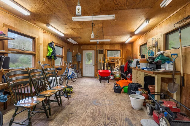 $1,095,000 | 28 Orne Lane, Cushing, ME 04563