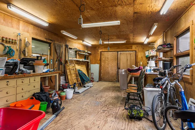 $1,095,000 | 28 Orne Lane, Cushing, ME 04563