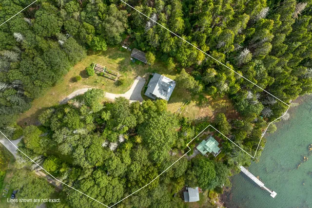 $1,095,000 | 28 Orne Lane, Cushing, ME 04563
