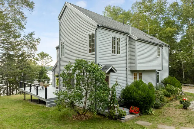 $1,095,000 | 28 Orne Lane, Cushing, ME 04563