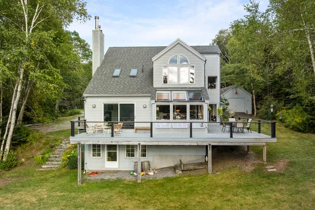 $1,095,000 | 28 Orne Lane, Cushing, ME 04563