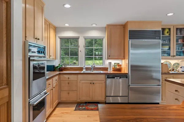 $1,095,000 | 28 Orne Lane, Cushing, ME 04563