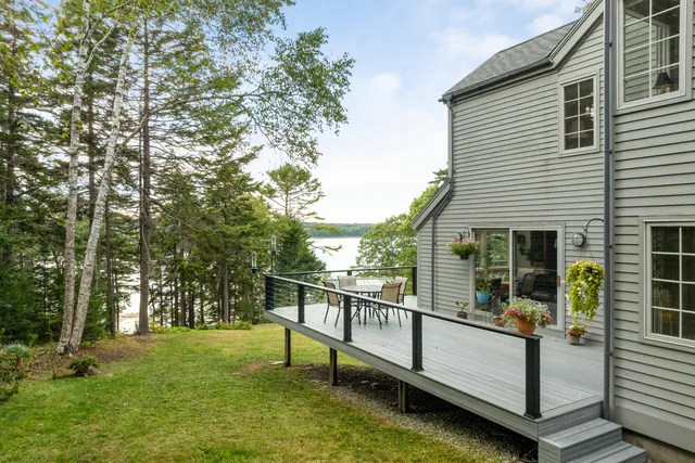 $1,095,000 | 28 Orne Lane, Cushing, ME 04563