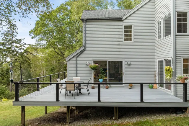 $1,095,000 | 28 Orne Lane, Cushing, ME 04563