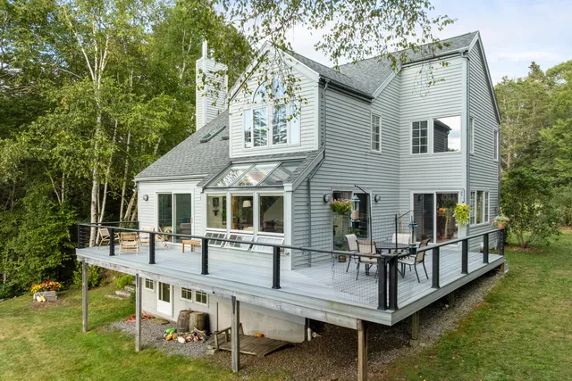 $1,095,000 | 28 Orne Lane, Cushing, ME 04563