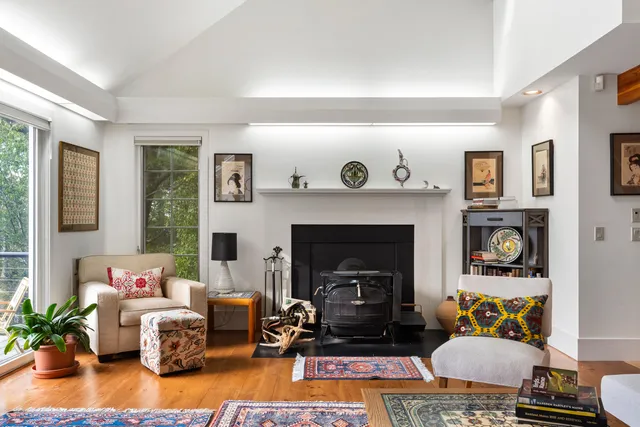 $1,095,000 | 28 Orne Lane, Cushing, ME 04563