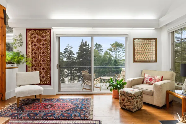 $1,095,000 | 28 Orne Lane, Cushing, ME 04563