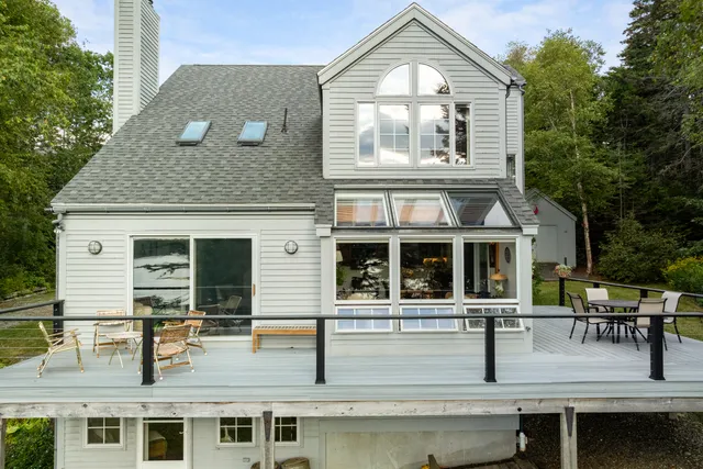 $1,095,000 | 28 Orne Lane, Cushing, ME 04563