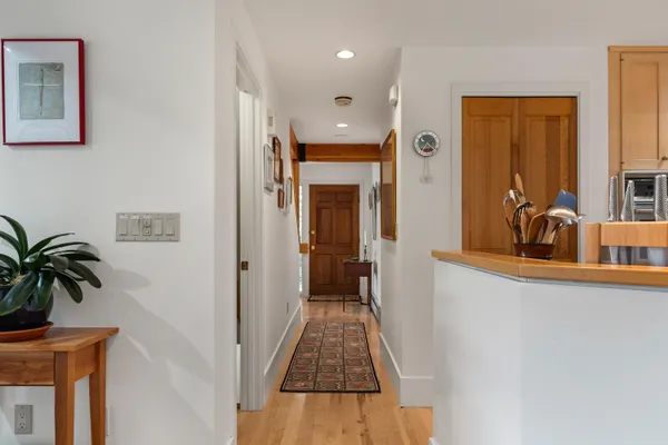 $1,095,000 | 28 Orne Lane, Cushing, ME 04563