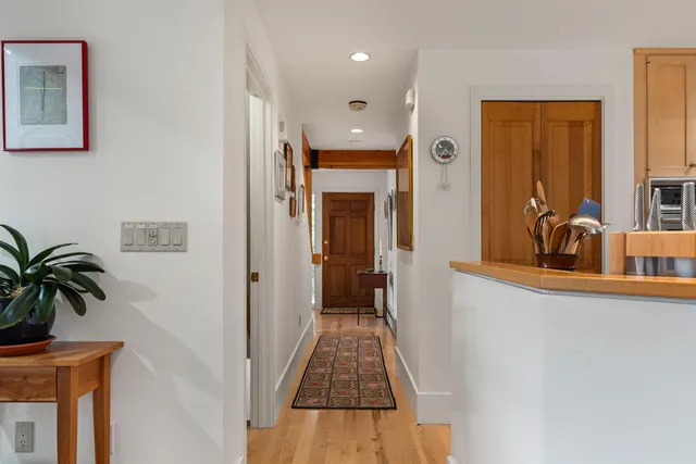 $1,095,000 | 28 Orne Lane, Cushing, ME 04563