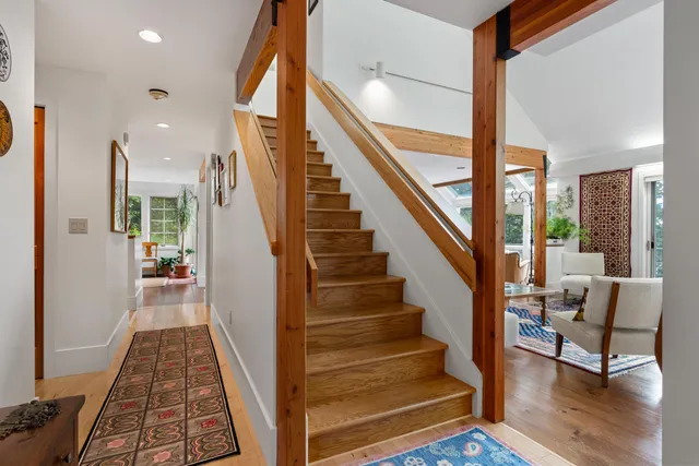 $1,095,000 | 28 Orne Lane, Cushing, ME 04563