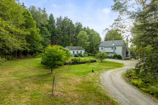 $1,095,000 | 28 Orne Lane, Cushing, ME 04563
