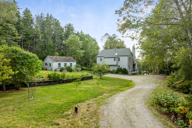 $1,095,000 | 28 Orne Lane, Cushing, ME 04563