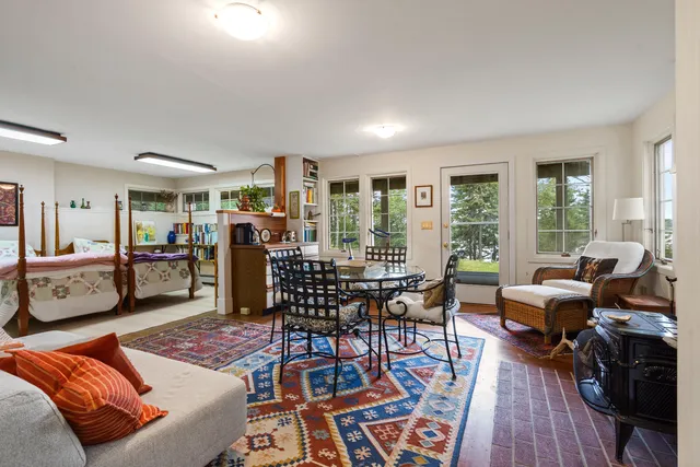 $1,095,000 | 28 Orne Lane, Cushing, ME 04563