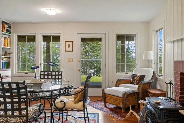 $1,095,000 | 28 Orne Lane, Cushing, ME 04563