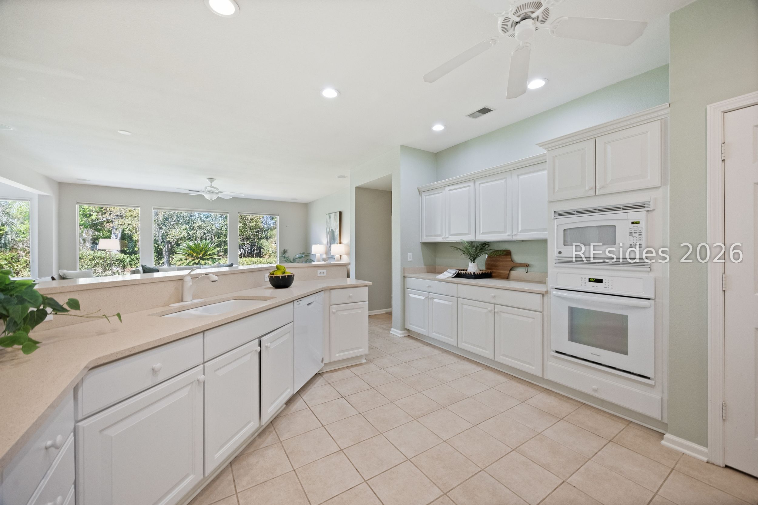 149 Hampton Circle Bluffton, SC 29909 - Photo 4 of 27 Kitchen