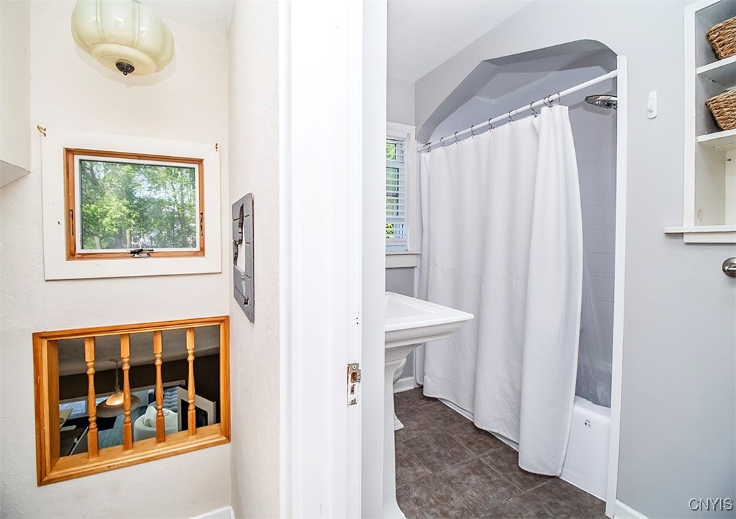 210 Wellington Road DeWitt, NY 13214 - Photo 37 of 47