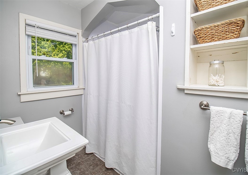 210 Wellington Road DeWitt, NY 13214 - Photo 39 of 47